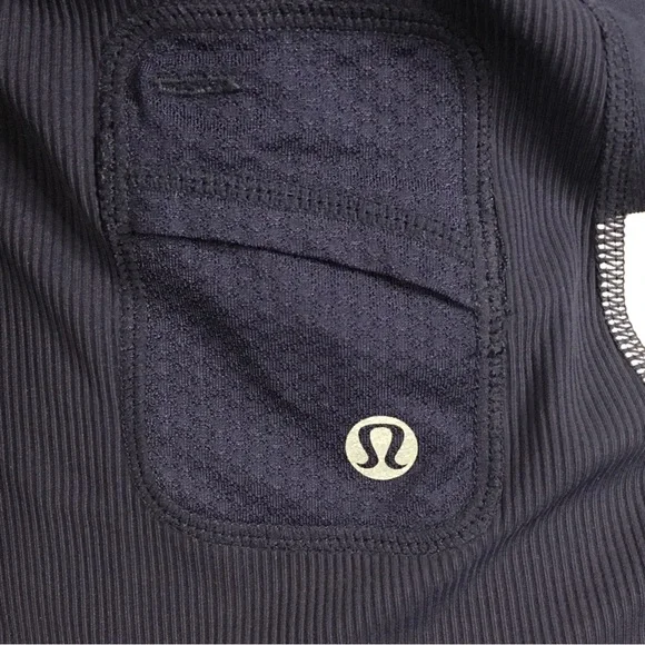 EUC LULULEMON Run Switchback Long Sleeve Navy White Stripe Shirt Size 4 - Picture 6 of 11
